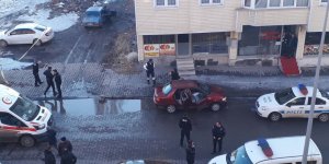 Ayrıldığı eşini silahla vurarak öldürdü