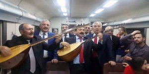 Beyribey, Doğu Ekspres yolcularına eşlik etti