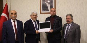 Başkan Kaçanta’dan muhtarlara bilgisayar