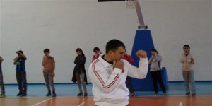 Kağızman'da, Sinan Şamil Sam boks kursu açıldı