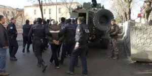 Kars’ta cinayet zanlıları adliyeye sevk edildi