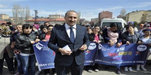 Otizmi fark edip, kabul edip, birlikte yürüdüler
