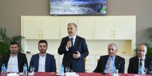 Bakan Arslan, Muhammed Emin Haliloğlu başkanlığındaki gençlik heyetini  kabul etti