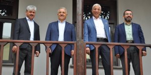 AK Parti Kars Milletvekilleri Kültür Sanat Merkezi’ni gezdi