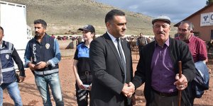 Emniyet Müdürlüğü'nden Hayvan Pazarı'nda uygulamalı "sahte para" uyarısı