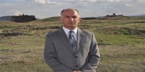 "Ani Bir Dünya Ama Dünya Bir Ani Değil"