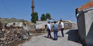 Arpaçay’da köy içi yollar kilit parke oluyor