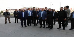 Vekiller Kars’taki hizmet binaları inşaatlarında inceleme yaptı