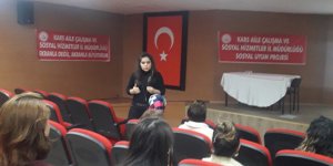 Kars’ta otizmli çocuklara dil gelişimi eğitimi verildi