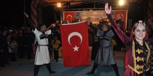 Kars'ta soğuk geceyi Kurtuluş coşkusu ısıttı