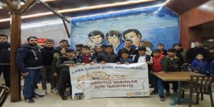 Kars Emniyeti 50 çocuğa çizgi animasyon filmi izlettirdi