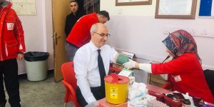 AK Parti Adayı Av. Ensar Erdoğdu'dan Kızılay'a kan bağışı