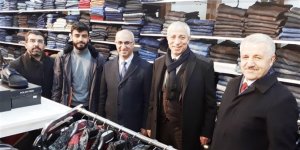 AK Parti heyeti, Kazım Paşa Caddesi esnafını ziyaret etti