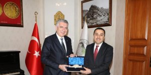 İSO Başkanı Erdal Bahçıvan’dan Vali Türker Öksüz’e ziyaret