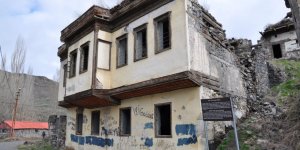 Tarihi Ahmet Tevfik Paşa Konağı yıkılıyor