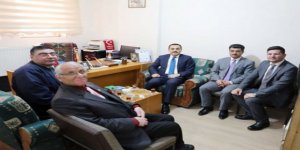 Vali Türker Öksüz, Kars Kuzey Doğu Gazeteciler Cemiyeti’ni ziyaret etti