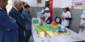 Arpaçay’da okulların bilim fuarları renkli görüntülere sahne oldu 