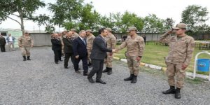 Vali Türker Öksüz, Jandarma personeliyle bayramlaştı