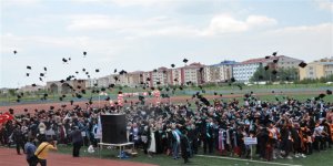 KAÜ’den 2 bin 800 öğrenci mezun oldu