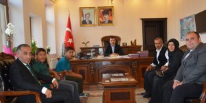 Kaymakam Koşal, başarılı ikizleri makamında ağırladı 