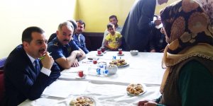 Vali Öksüz vatandaşların sorunlarını dinledi
