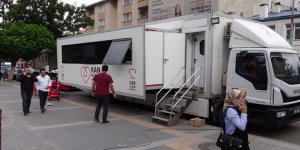 Kızılay, Zafer Bayramında kan bağışı topladı