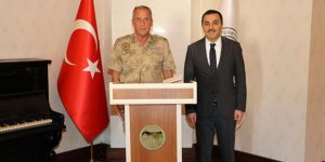 Jandarma Bölge Komutanı Semih Okyar, Vali Öksüz’ü ziyaret etti