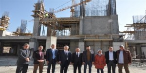AK Parti Milletvekilleri Sultan Alparslan Külliyesi inşaatını gezdi