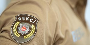 Şüpheli şahıs bekçilerin dikkatinden kaçmadı!