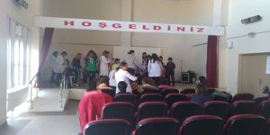 Liseli öğrencilerden örnek davranış