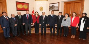 Kars’ta, 24 Kasım Öğretmenler Günü kutlandı