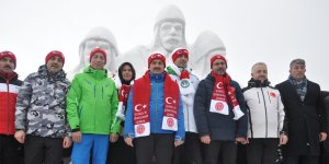 Sarıkamış’ta kardan şehit askerler heykelinin açılışı yapıldı