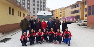 Mihralibey Ortaokulu Yıldız Kızlar, atletizm de Kars’ı temsil edecek