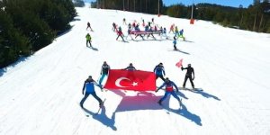  Kayakçılar, 3600 rakımda Türk bayrağı açtı