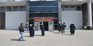 Valilik önündeki yığılmalara polis el koydu!