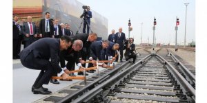 “Kars - Tiflis - Bakü demir yolunu Orta Asya’ya uzatabiliriz”