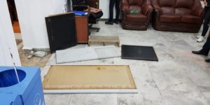 Kars Belediye binasına saldırı