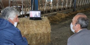 Tarım ve Orman Bakanı Dr. Bekir Pakdemirli, Kars’ta bir çiftliğe telekonferans yoluyla bağlandı
