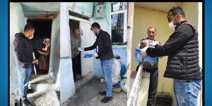 Kars'ta, 65 yaş ve üstü vatandaşlara maske dağıtıldı