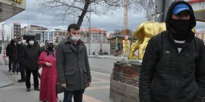 Kars’ta maskesiz sokağa çıkanlara 900 lira ceza kesilecek