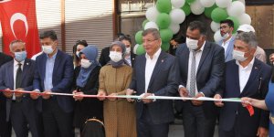 Davutoğlu, partisinin Kars İl Başkanlığı binasını açtı