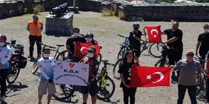Kars Bisiklet Kulübü, Zafer Bayramını Kars Kalesinde kutladı