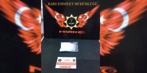 Kars’ta uyuşturucu satıcısı 1’i kadın 2 kişi tutuklandı