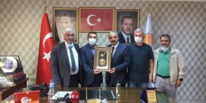 Türkav'dan Ak Parti'ye Nezaket Ziyareti