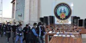 Kars polisi merdiven altı çağrı merkezlerini çökertti