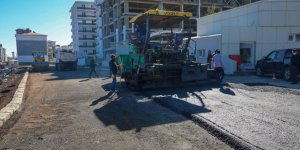 Kars'ta asfalt çalışması sürüyor
