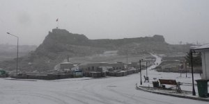 Kars beyaz gelinliğini giydi