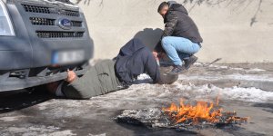 Kars'ta çok sayıda araç dondu
