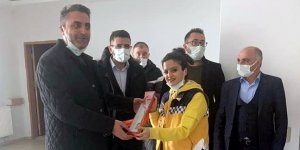 Akyaka Belediye Başkanı Ergüder Toptaş sağlık çalışanlarını unutmadı