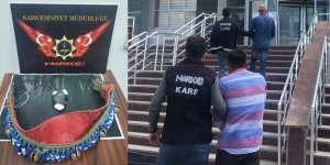 Kars polisinin dikkati uyuşturucuyu önledi